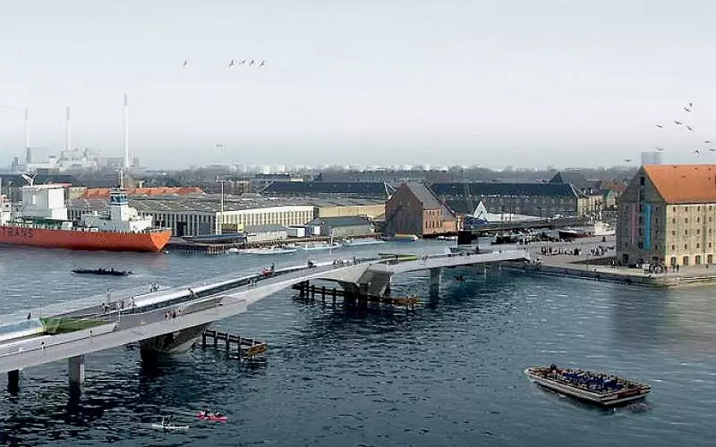 Мост Inderhavnsbroen (канал Нюхавен)