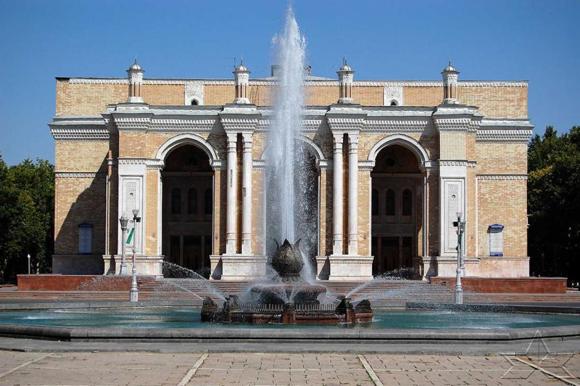 Большой театр имени Алишера Навои