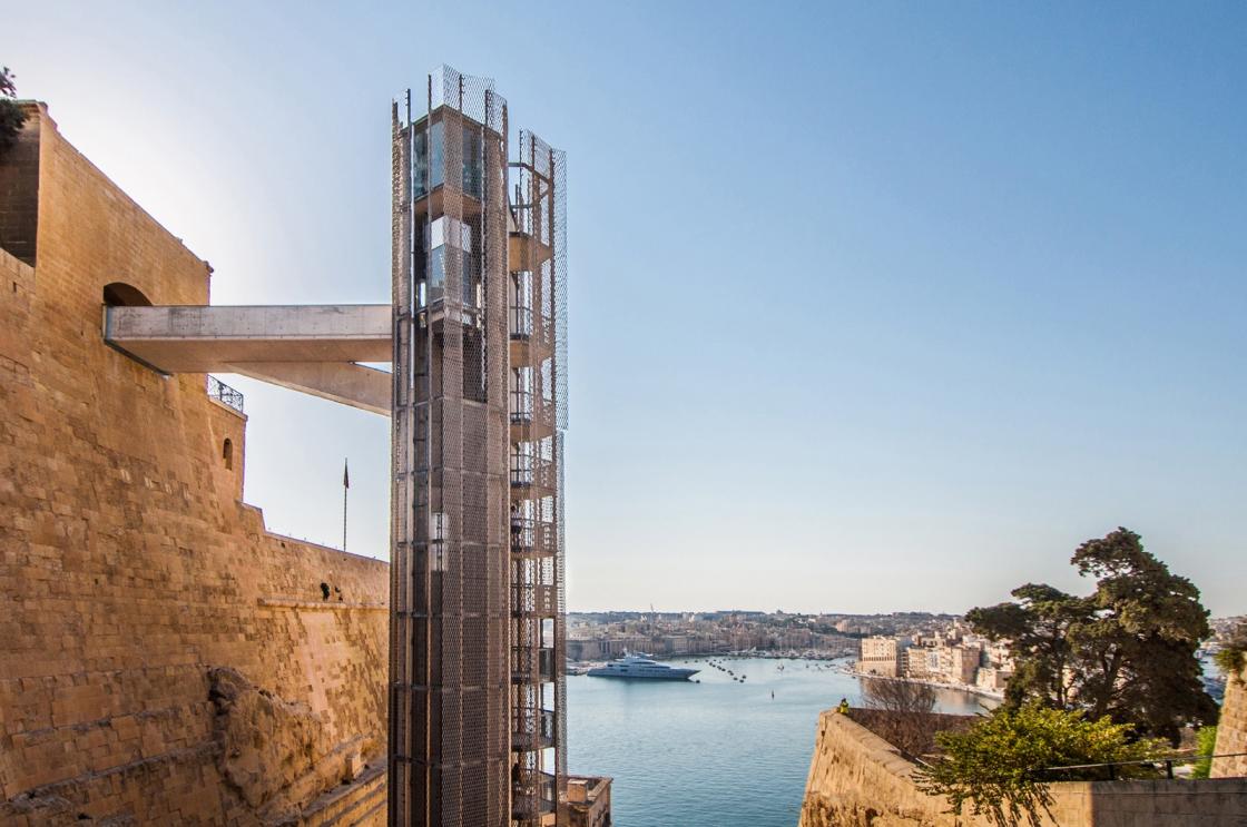 Barakka Lift