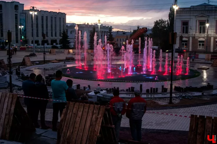 Поющий Фонтан на Театральной площади
