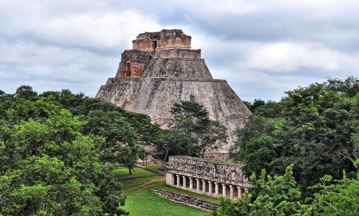 Уксмал/Ушмаль (Uxmal)