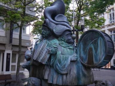 Hämmelsmarsch statue la Wil Lofy / «Овечий марш»