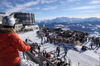 LAAX