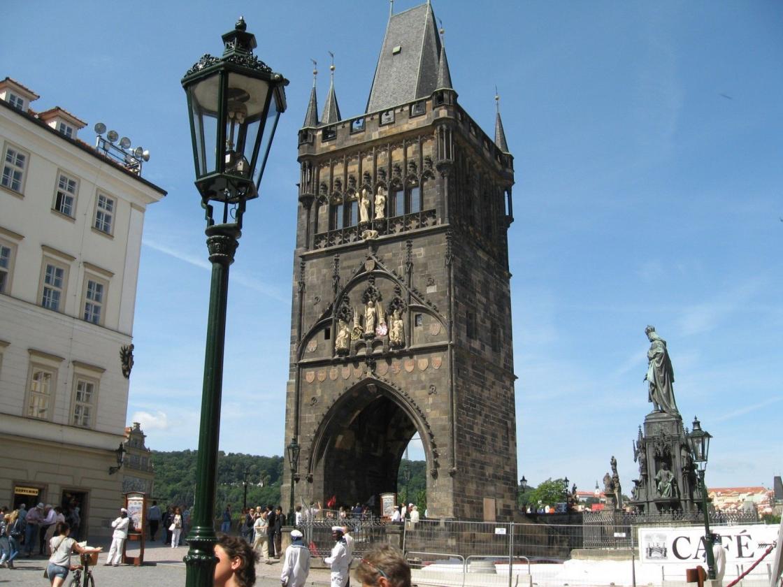 Staroměstská mostecká věž