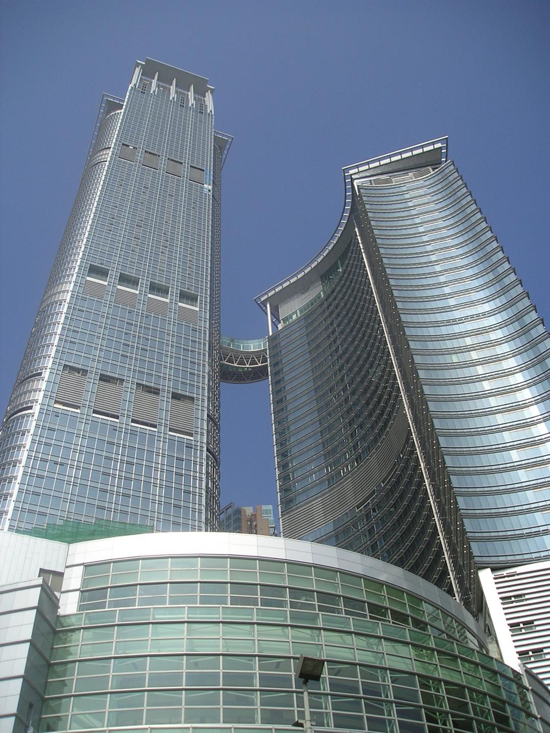 Teddy Tower / Nina Towers