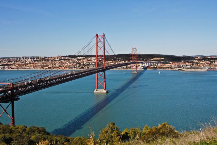 Ponte 25 de Abril